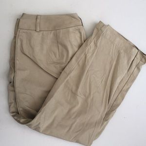 Size 10 dockers Capri pants